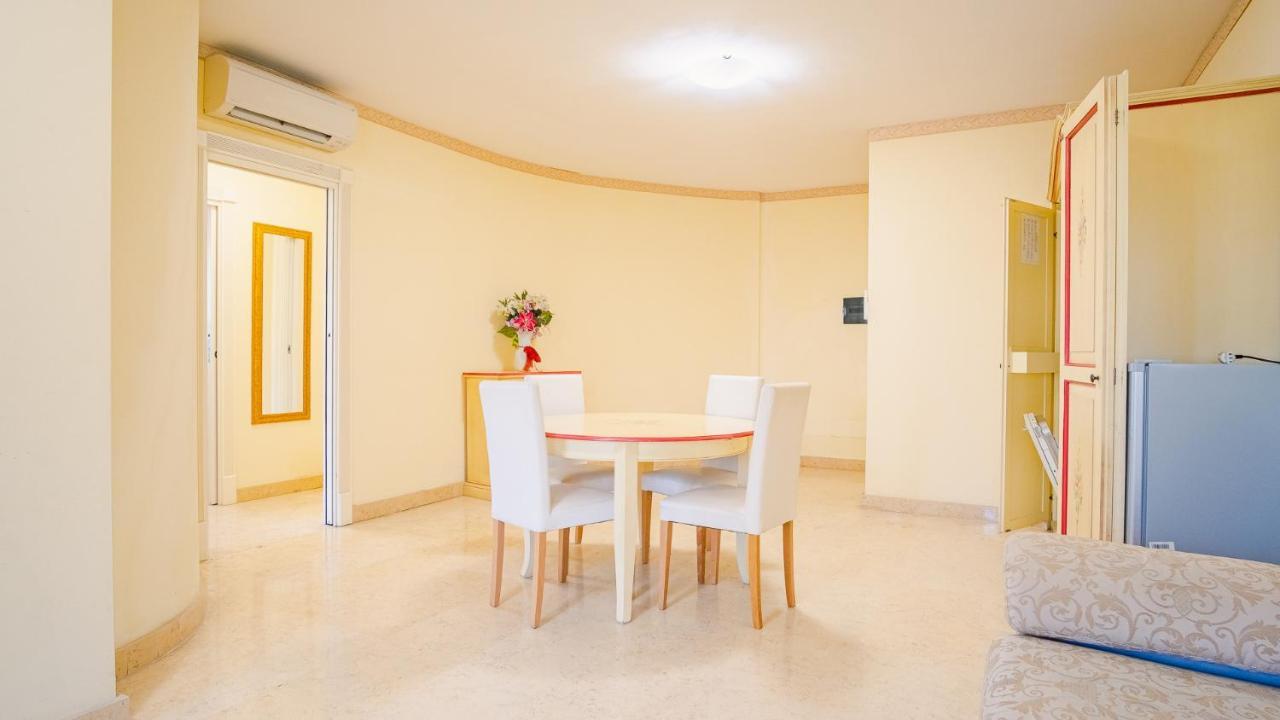 Relais Du Lac Village - Italian Homing Десенцано дел Гарда Екстериор снимка