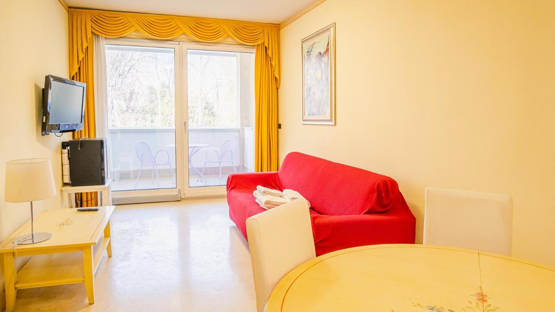 Relais Du Lac Village - Italian Homing Десенцано дел Гарда Екстериор снимка