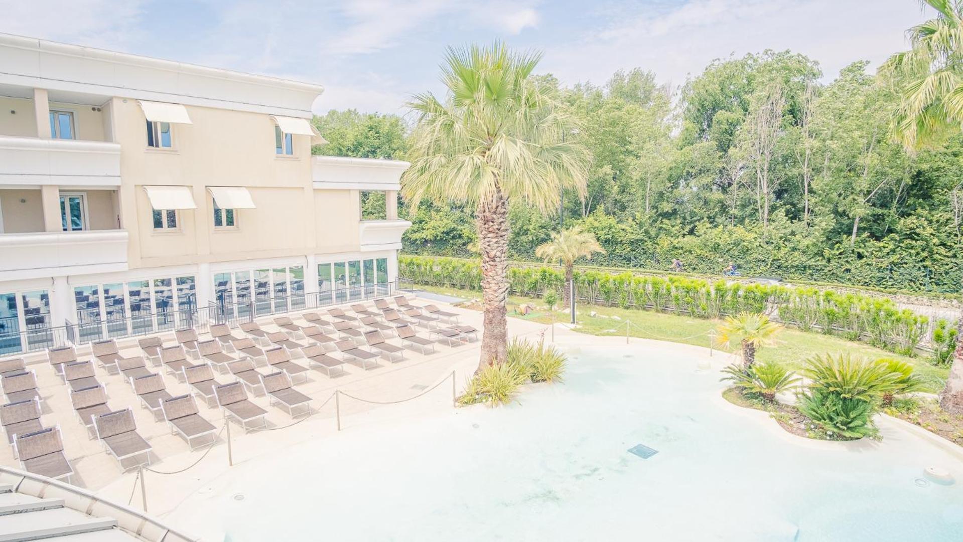 Relais Du Lac Village - Italian Homing Десенцано дел Гарда Екстериор снимка